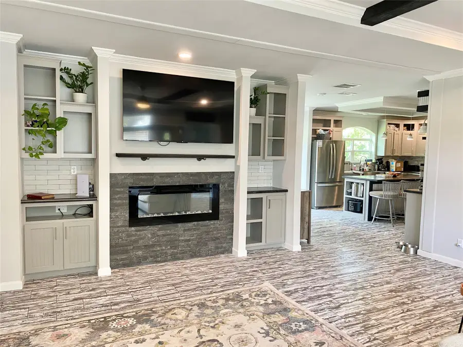 1093 County Road 205 Road, Giddings, TX 78942 - Image #2