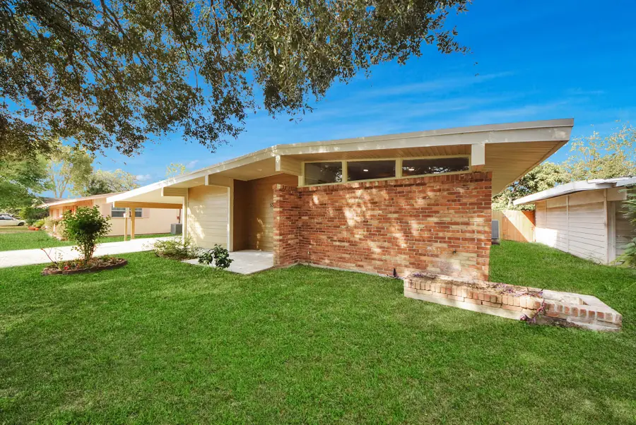 5326 Heatherbrook Drive, Houston, TX 77045 - Image #3