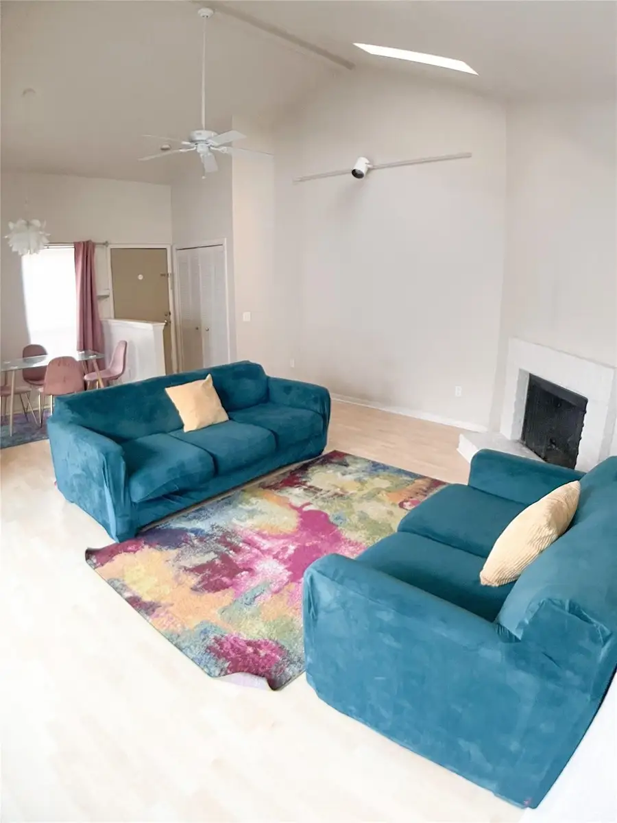 9809 Richmond Avenue #F8, Houston, TX 77042 - #3