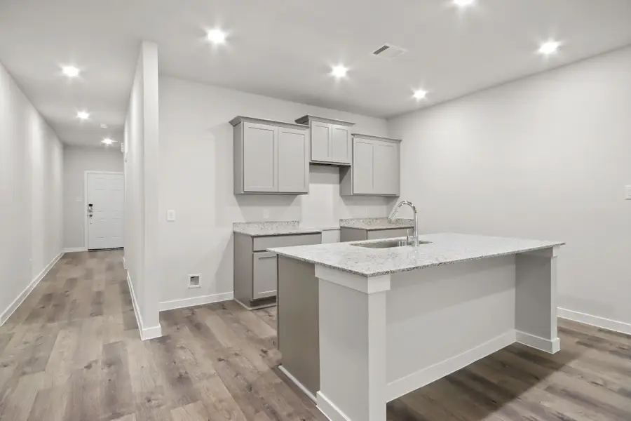 523 Shoreview Drive, Conroe, TX 77303 - Image #3