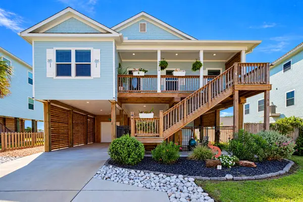 12839 E Conquistador Drive, Galveston, TX 77554