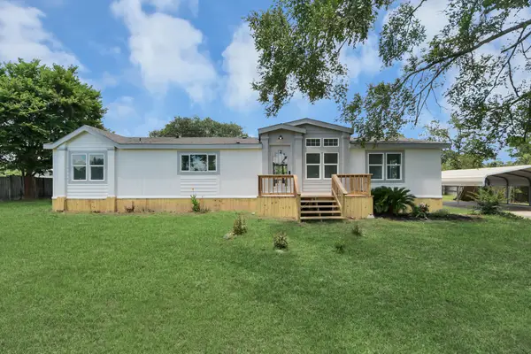 11735 E Old Oak Trail, Willis, TX 77378