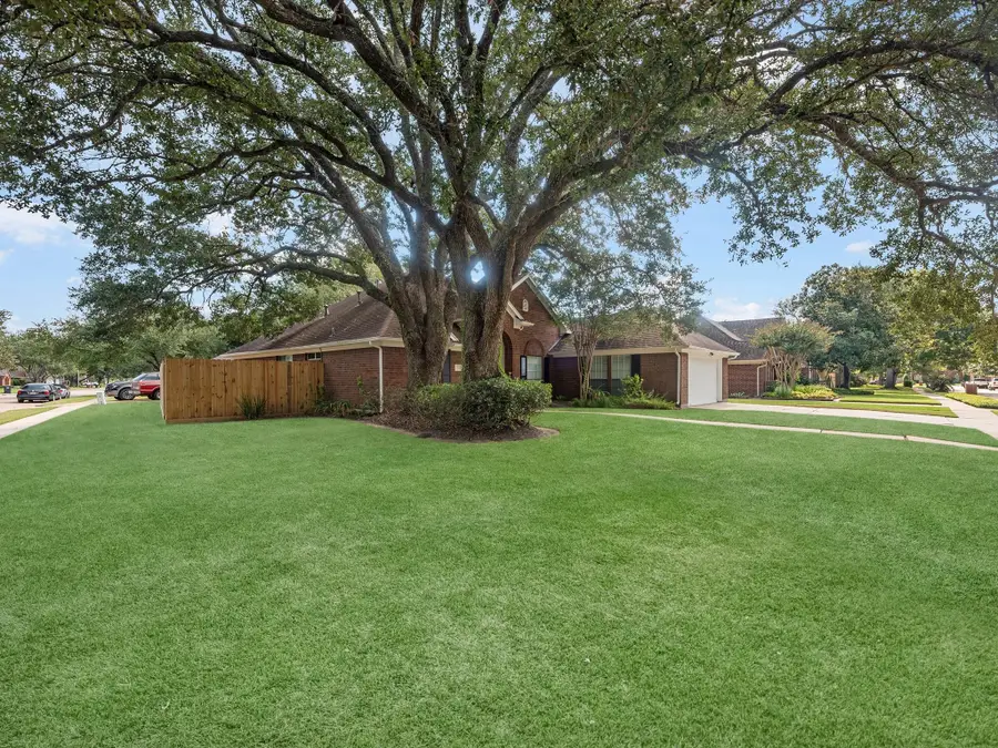 1316 Danielle Lane, Pearland, TX 77581 - #2