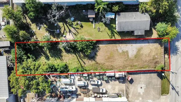 5717 Centralcrest St, Houston, TX 77092