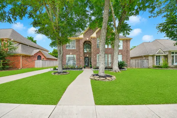 1123 Glendale Drive, Sugar Land, TX 77479
