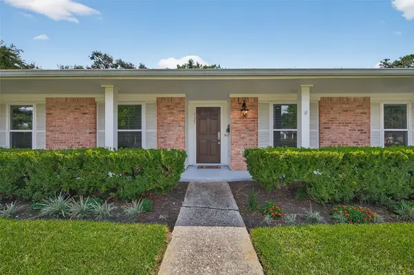 9327 Meadowcroft Drive, Houston, TX 77063