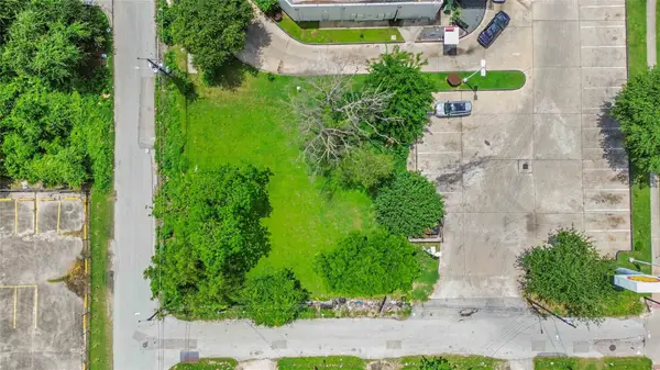 3495 Des Chaumes Street, Houston, TX 77026