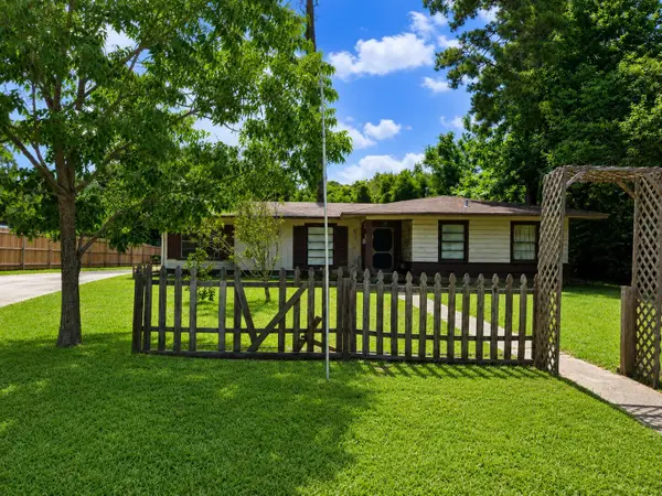 320 Temple Street, Woodville, TX 75979