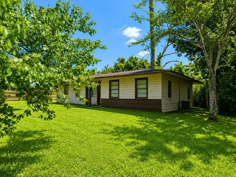 320 Temple Street, Woodville, TX 75979 - #3