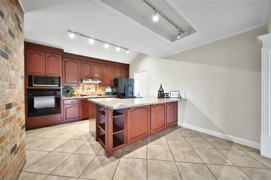 505 Seagrove Street, La Porte, TX 77571 - #2