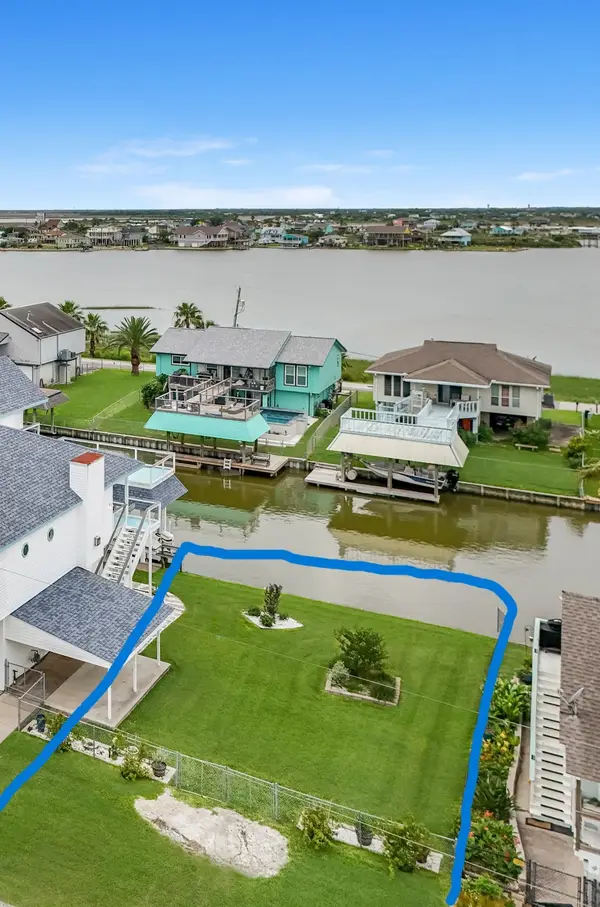 6 North Flamingo, La Marque, TX 77568