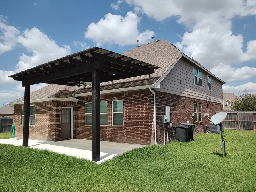 4002 Longwood Drive, Monterey Belvieu, TX 77523 - #2