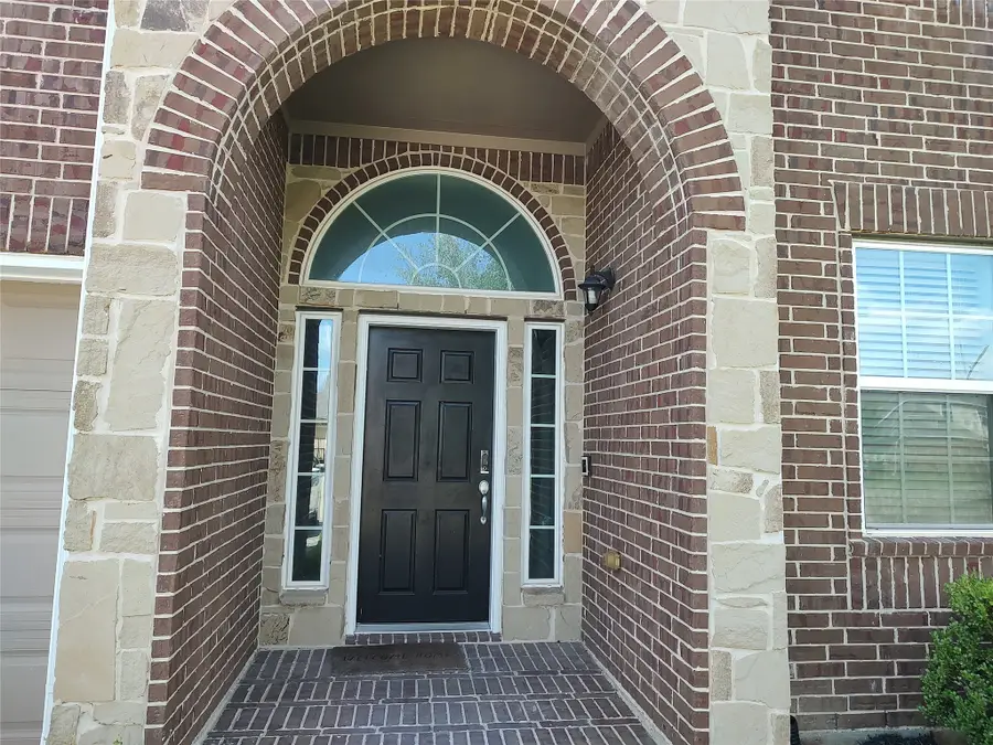 4002 Longwood Drive, Monterey Belvieu, TX 77523 - #3
