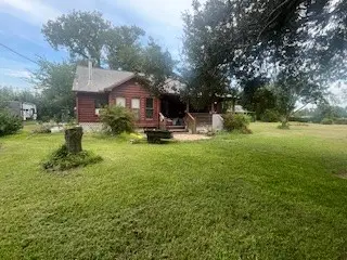 1103 Spur 28, Danbury, TX 77534