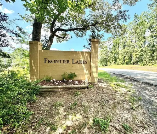 50 Frontier Road E, Willis, TX 77378