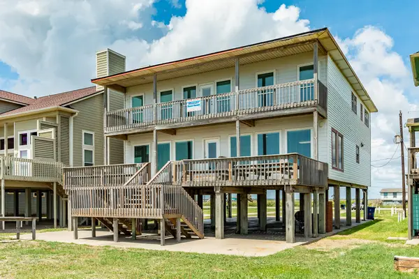 2402 Bluewater Highway, Surfside Beach, TX 77541