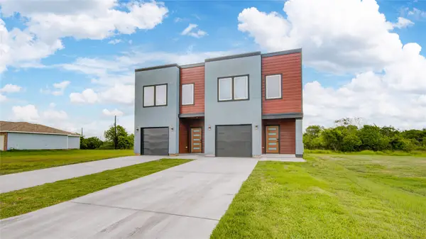 214/216 S Avenue I, Freeport, TX 77541