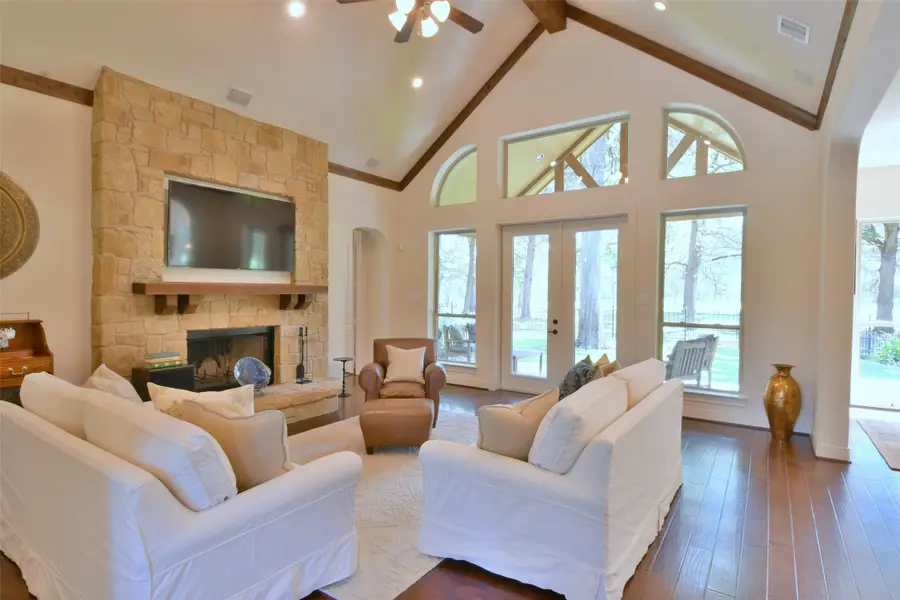 800-1000 N N Falls Dr, New Ulm, TX 78950 - Image #2