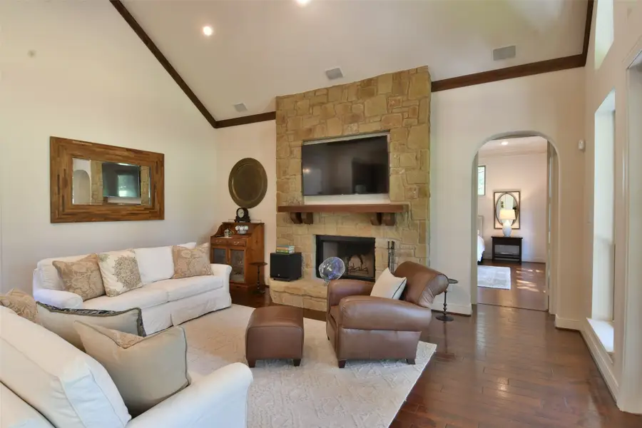 800-1000 N N Falls Dr, New Ulm, TX 78950 - Image #3