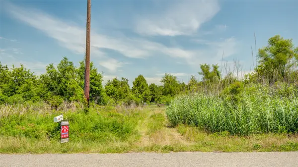 7443 County Road 302, Plantersville, TX 77363