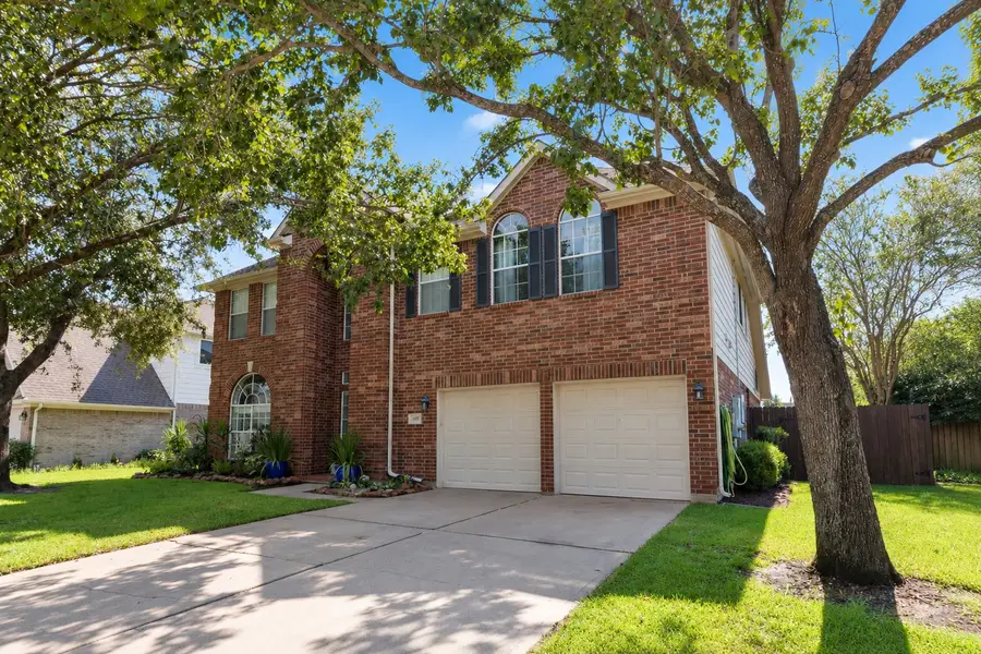 4107 E Baden Oaks Drive, Pearland, TX 77581 - #2