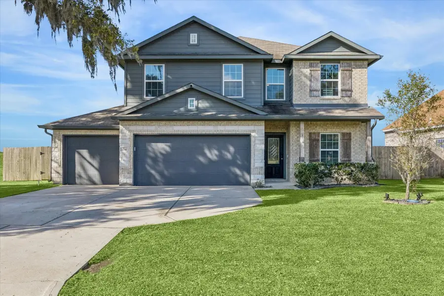 2036 Twin Lakes Boulevard, West Columbia, TX 77486 - #2