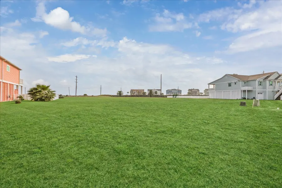 4203 S Sunset Bay Drive, Galveston, TX 77554 - Image #2