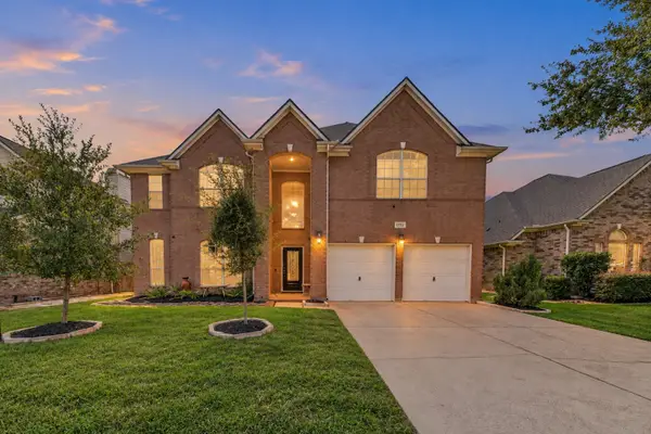 17711 Creek Bluff Lane, Cypress, TX 77433