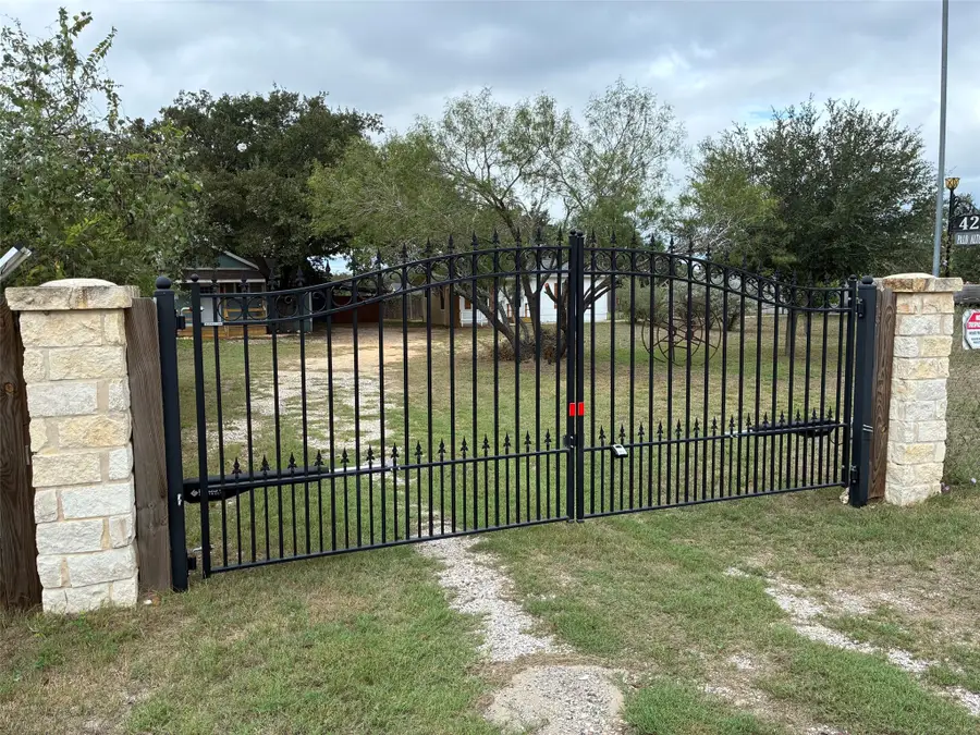 429 Palo Alto Drive, Von Ormy, TX 78073 - #2