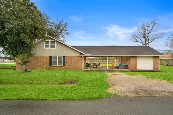 702 S 2nd Street, La Porte, TX 77571