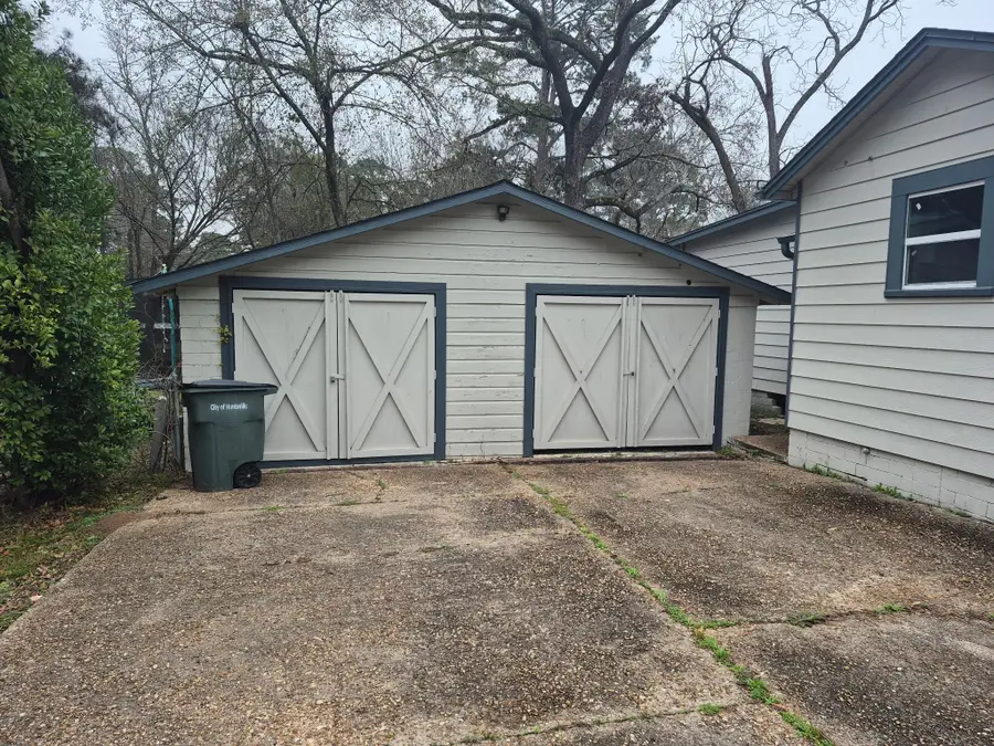 1017 Hazel Avenue, Huntsville, TX 77320 - #3