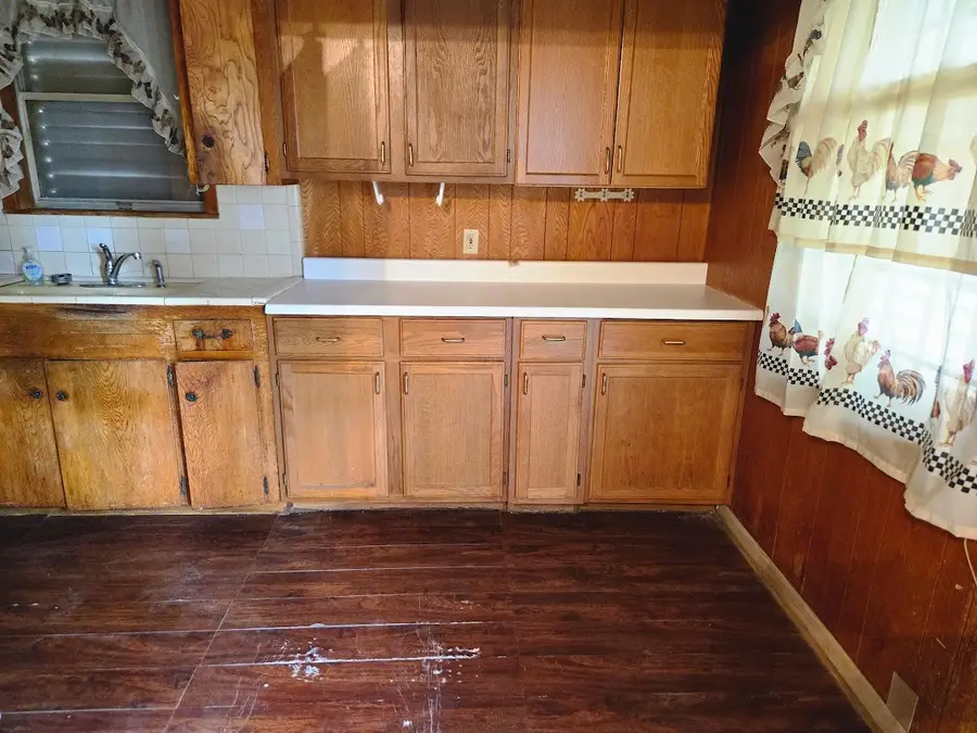 106 N Texas Street, Texas City, TX 77591 - #3