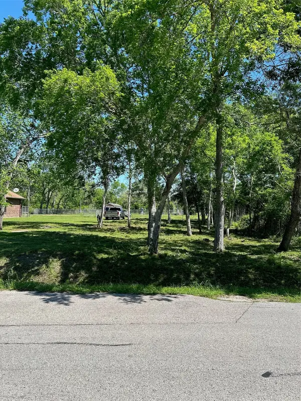 2523 Timber Drive, Dickinson, TX 77539