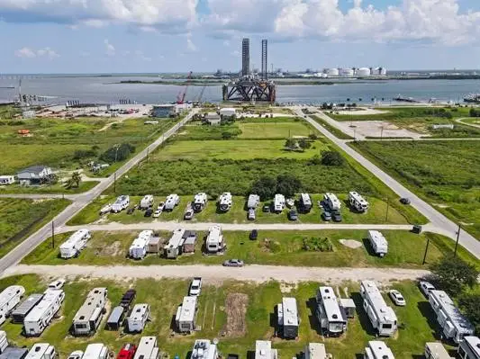 4901 Broadway, Sabine Pass, TX 77655