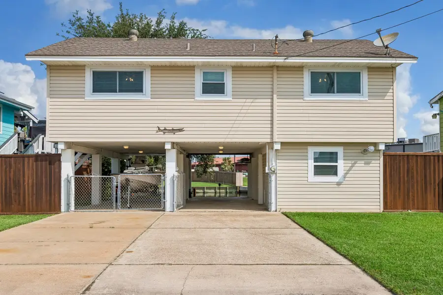 161 Barracuda Street, Hitchcock, TX 77563 - #2