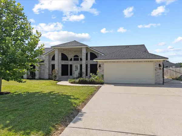 3337 Bridgette Lane, Mont Belvieu, TX 77523