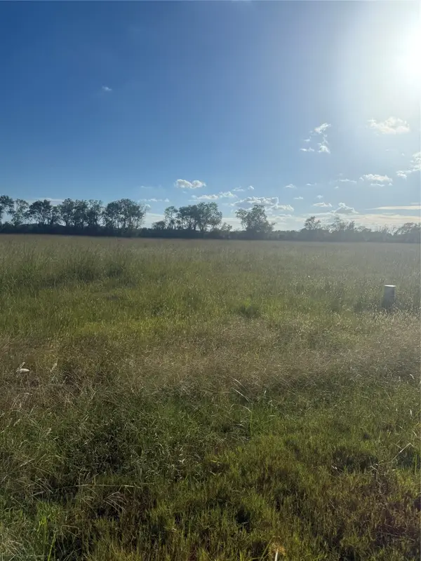 0 Apache Tr, Angleton, TX 77515