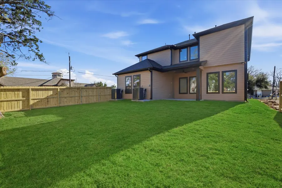 741 S Carroll Street, La Porte, TX 77571 - #3