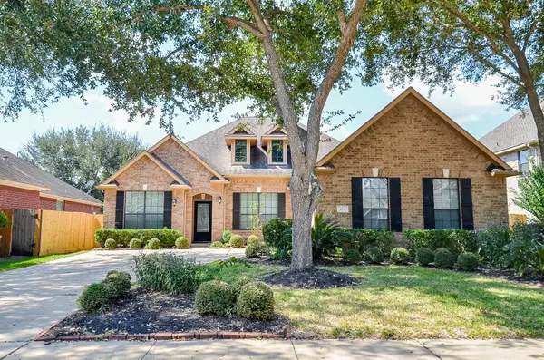 614 Coggins Point Way, Sugar Land, TX 77479