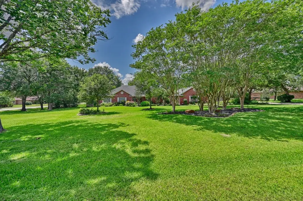 800 W Briarwood Drive, Brenham, TX 77833 - #1