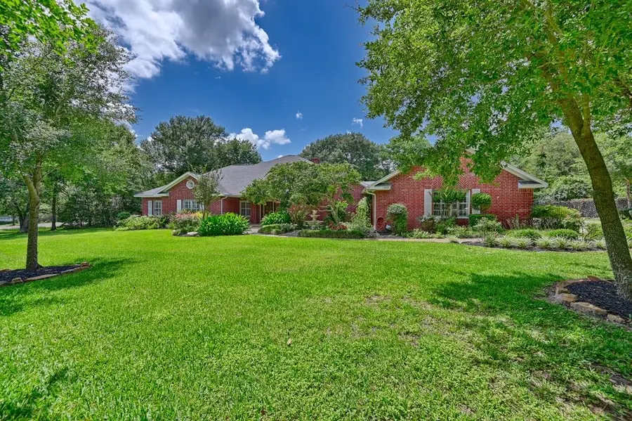 800 W Briarwood Drive, Brenham, TX 77833 - #2