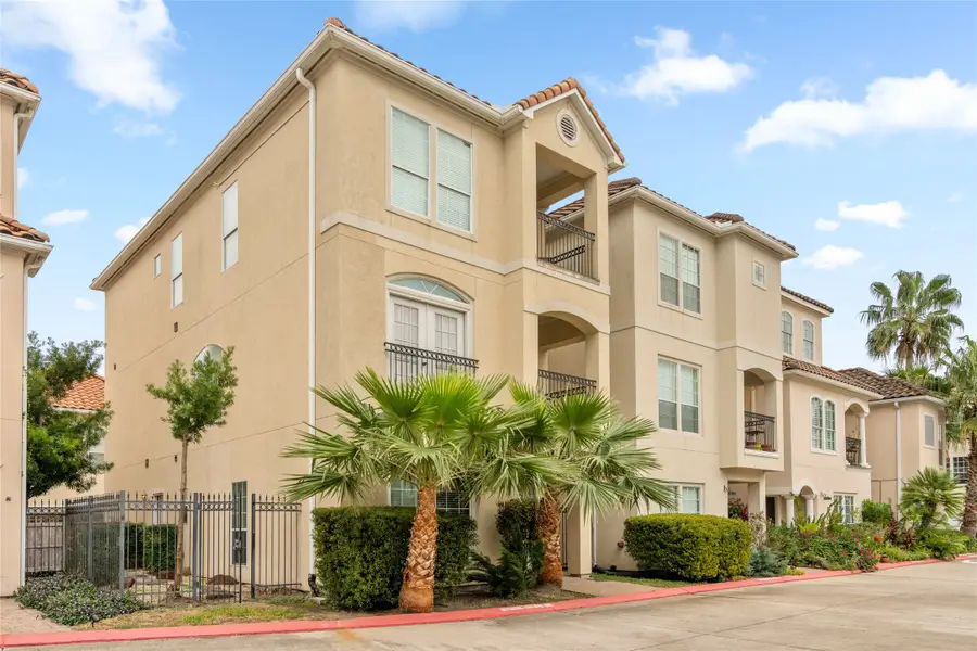 7118 Windwater Parkway N, Houston, TX 77036 - #2