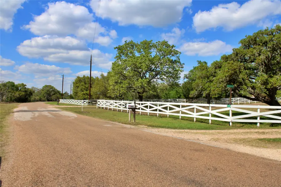 1061 Dee Allen Road, Columbus, TX 78934 - #3