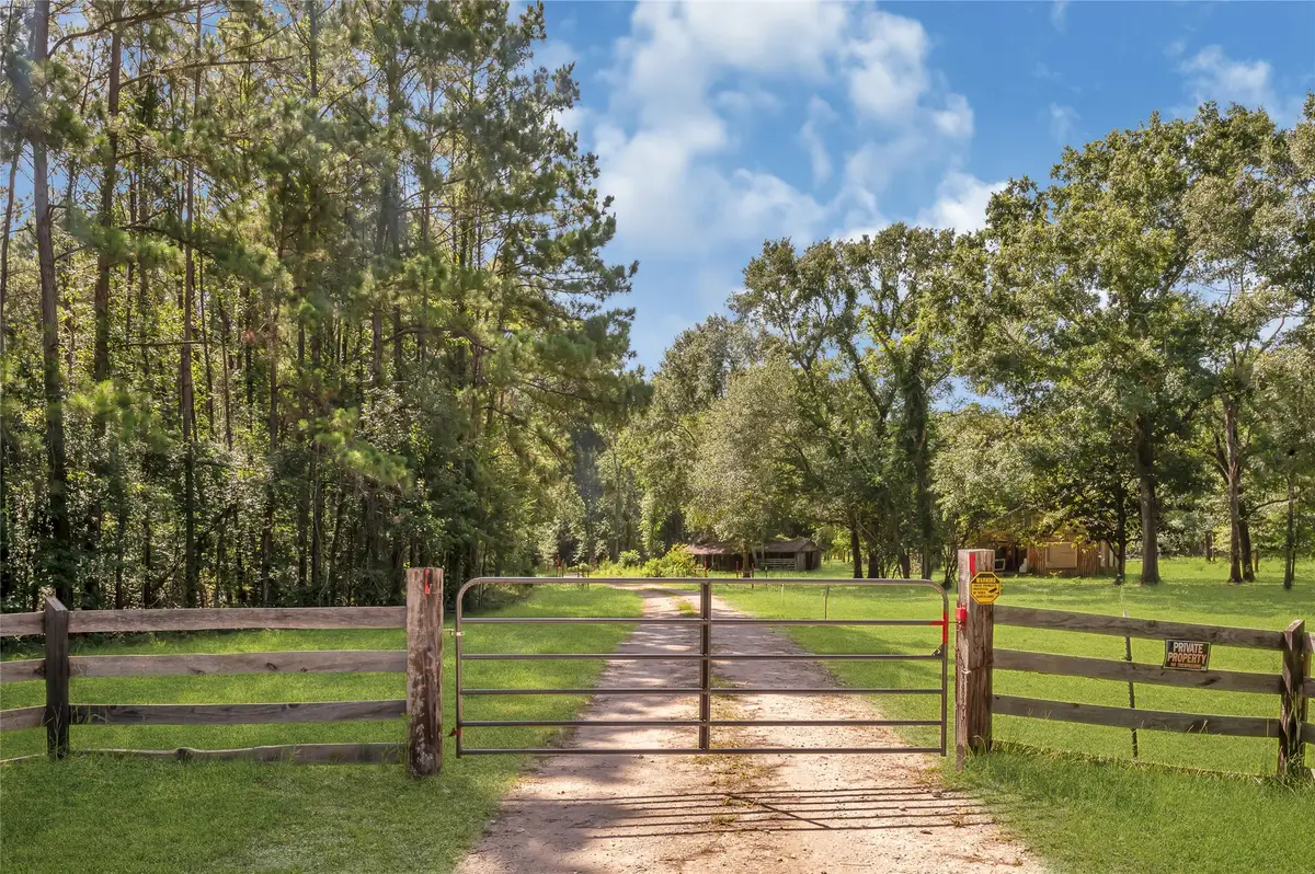 80 Road 3017b, Dayton, TX 77535 - #1