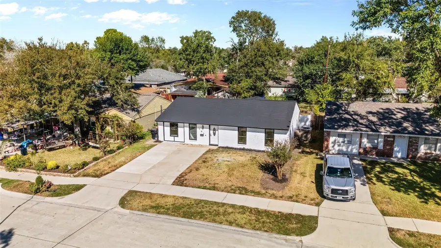 4014 Heatherbloom Drive, Houston, TX 77045 - Image #2