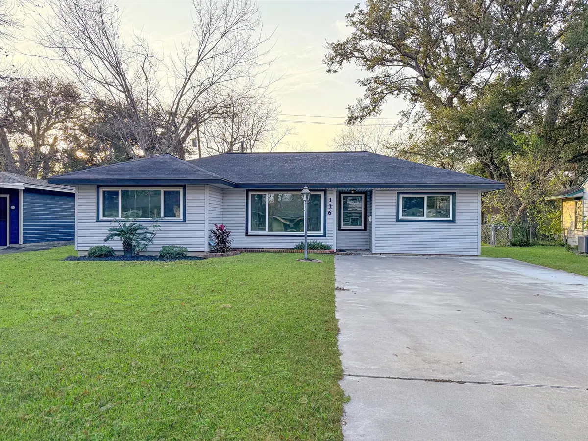 116 Cypress Street, Lake Jackson, TX 77566 - #1