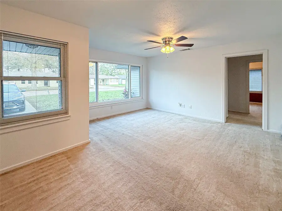 116 Cypress Street, Lake Jackson, TX 77566 - #3