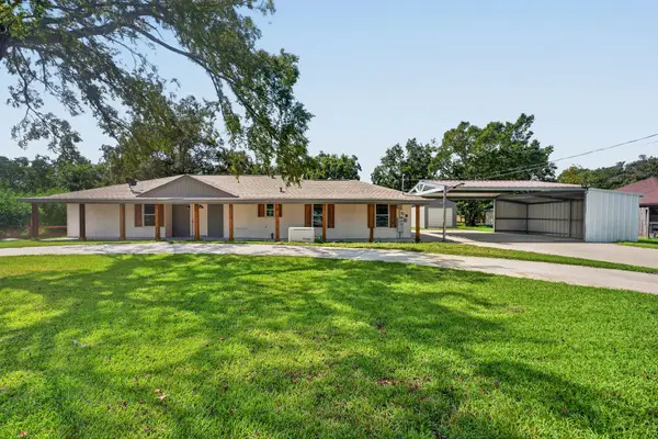 1718 County Road 401, Dayton, TX 77535