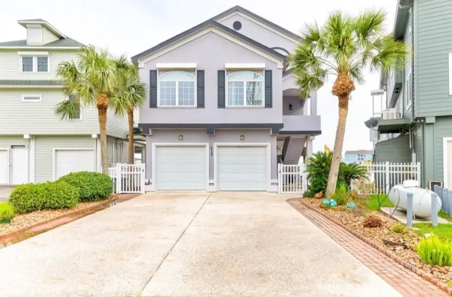 423 Hana Drive, Tiki Island, TX 77554 - #3