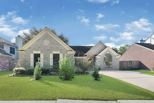 2109 Galleon Drive, League City, TX 77573